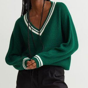 NWOT H&M Dark Green Rib Knit Sweater V-Neck Jumper